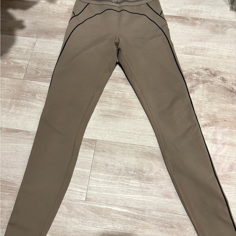ALO Yoga Taupe Leggings with Black Trim